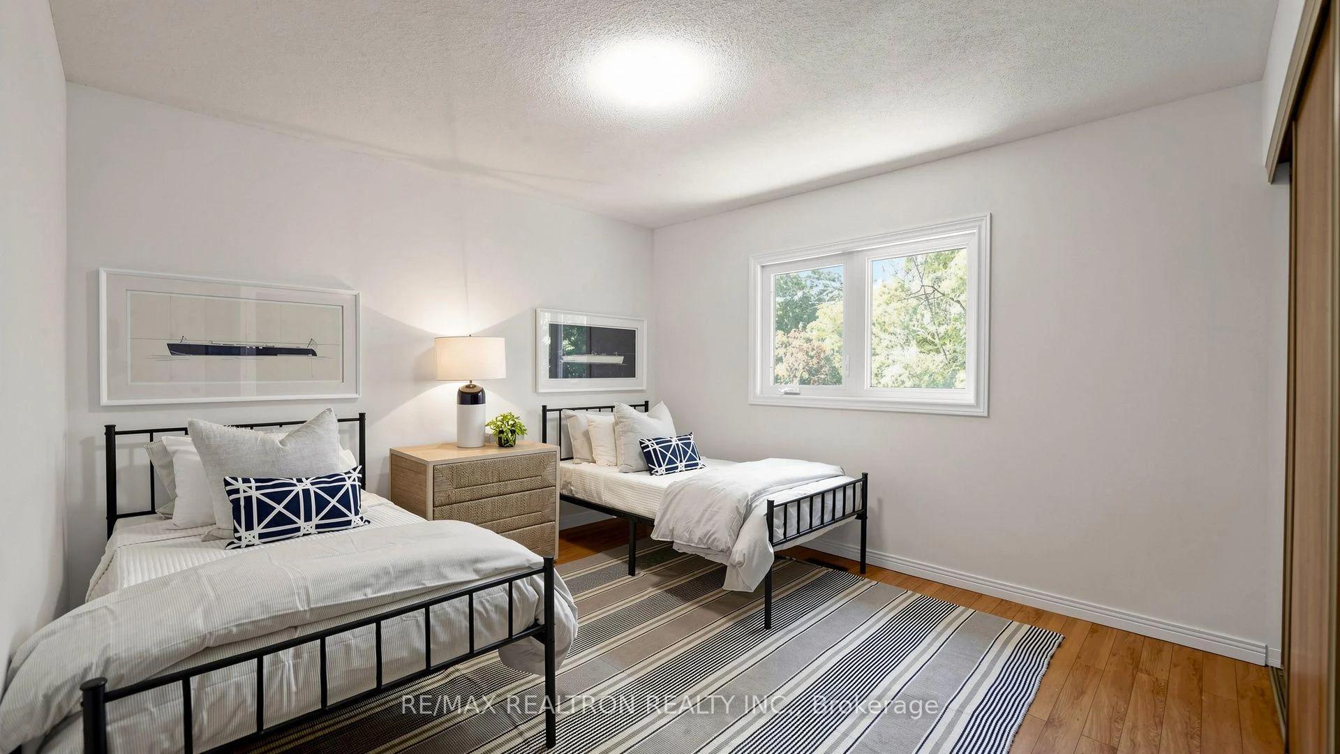 Photo 36 of 103 Thornbury Circle, Vaughan, Crestwood-Springfarm-Yorkhill — HOMEH