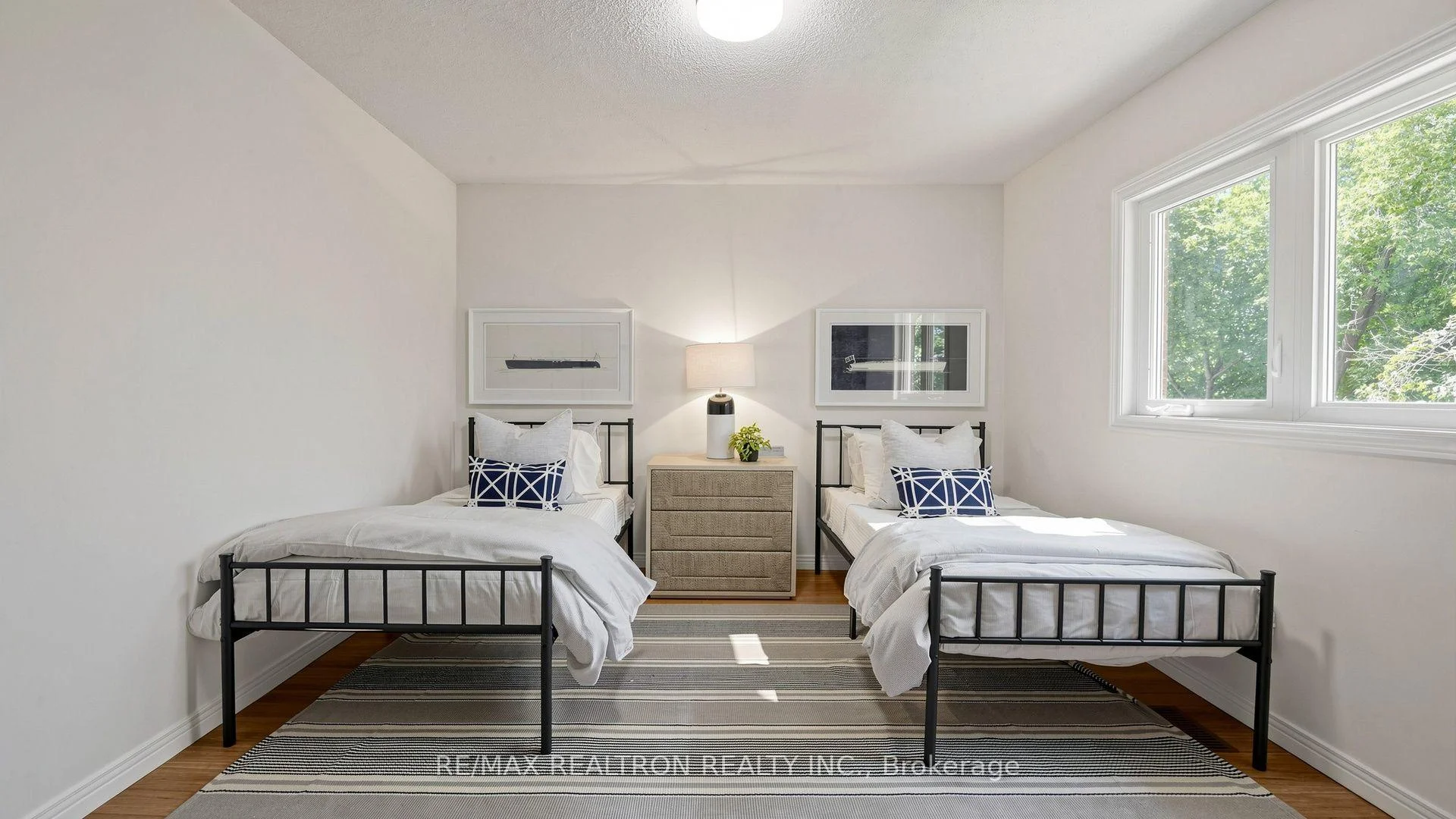 Photo 37 of 103 Thornbury Circle, Vaughan, Crestwood-Springfarm-Yorkhill — HOMEH