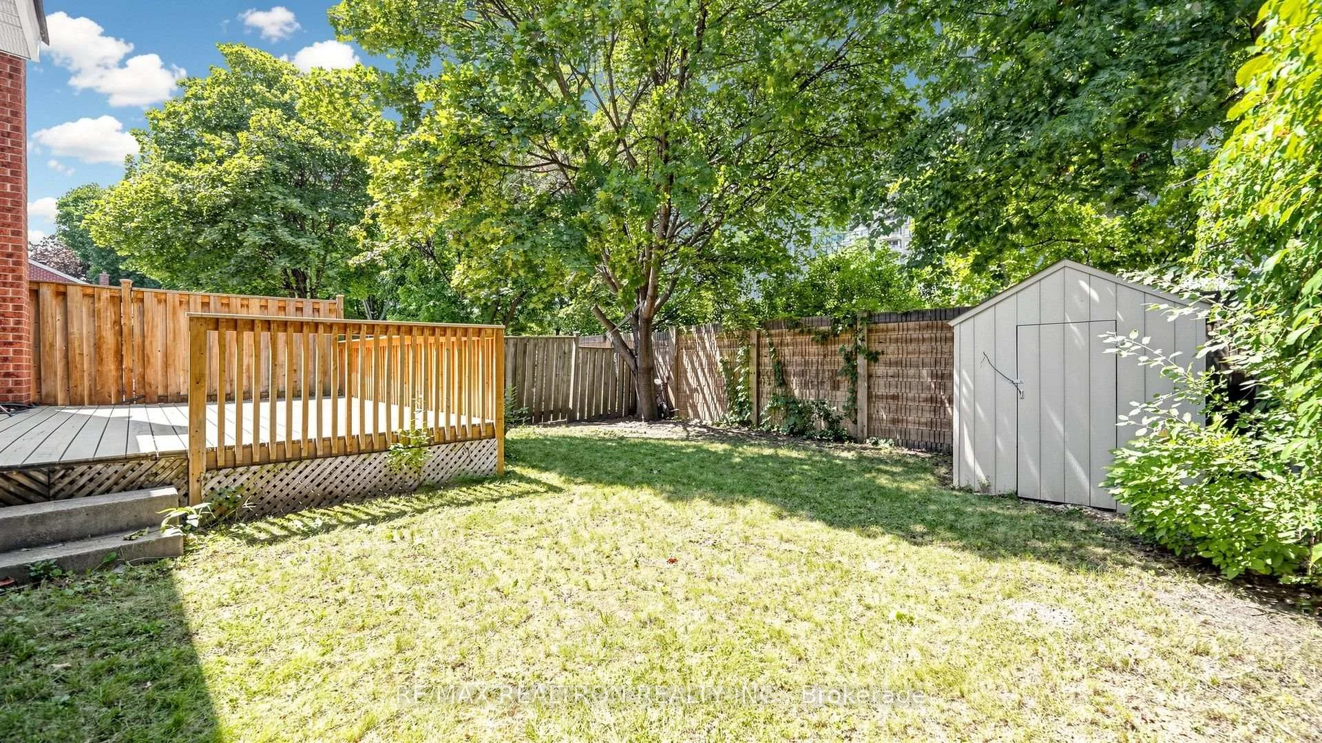 Photo 45 of 103 Thornbury Circle, Vaughan, Crestwood-Springfarm-Yorkhill — HOMEH