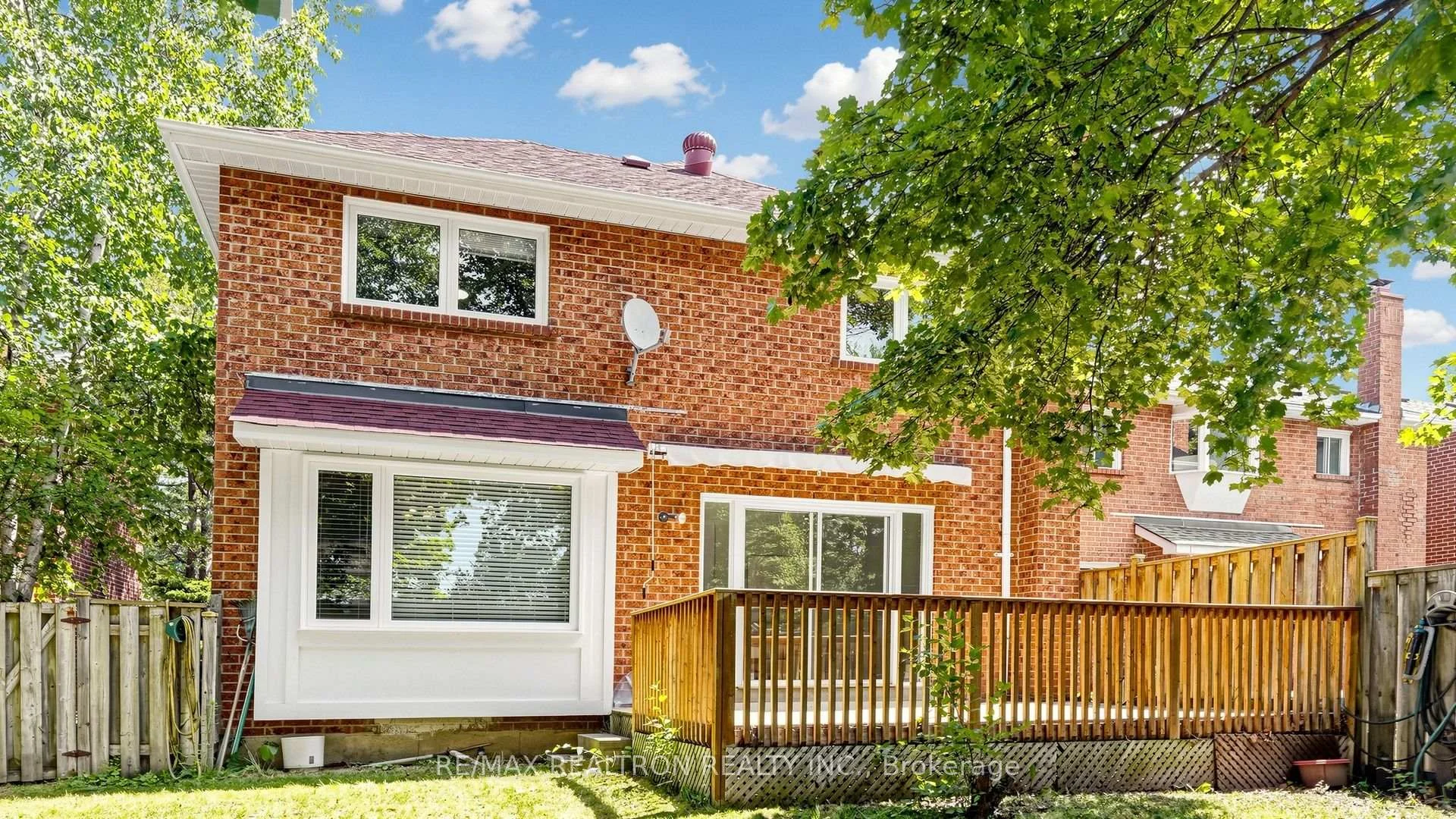 Photo 47 of 103 Thornbury Circle, Vaughan, Crestwood-Springfarm-Yorkhill — HOMEH