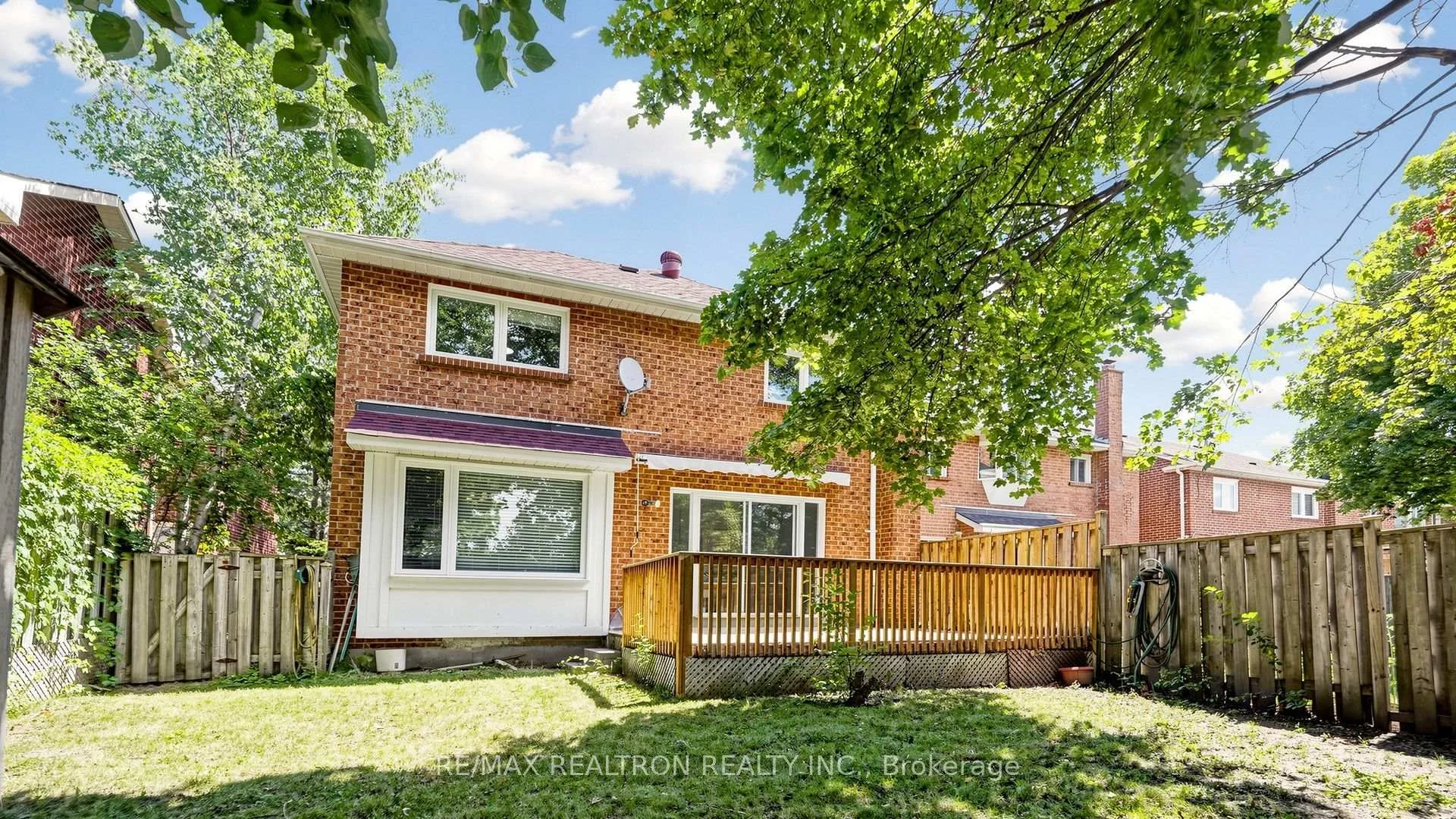 Photo 48 of 103 Thornbury Circle, Vaughan, Crestwood-Springfarm-Yorkhill — HOMEH