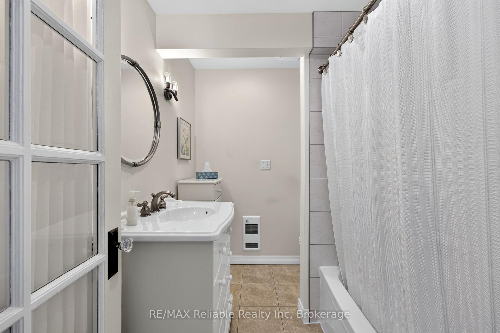 Photo 27 of 60 Tuyll Street, Bluewater, Bayfield — HOMEH