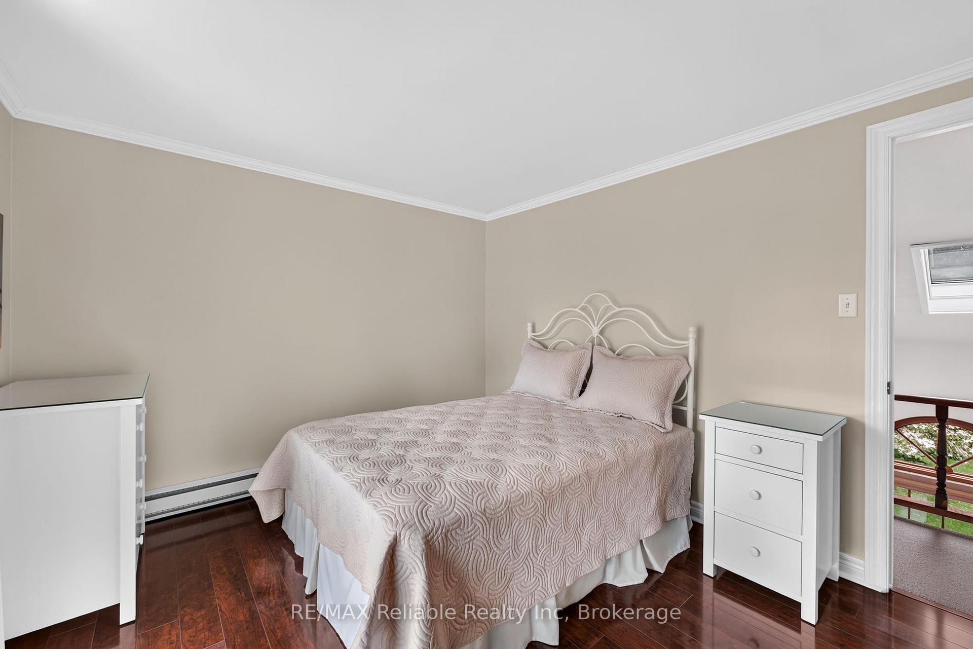 Photo 32 of 60 Tuyll Street, Bluewater, Bayfield — HOMEH