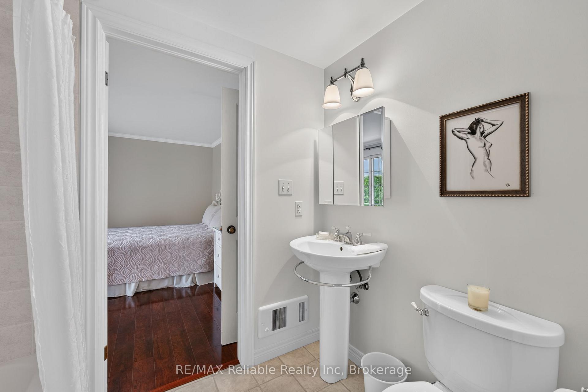Photo 34 of 60 Tuyll Street, Bluewater, Bayfield — HOMEH