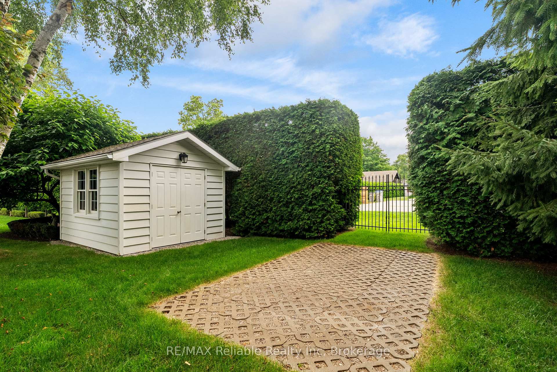 Photo 40 of 60 Tuyll Street, Bluewater, Bayfield — HOMEH