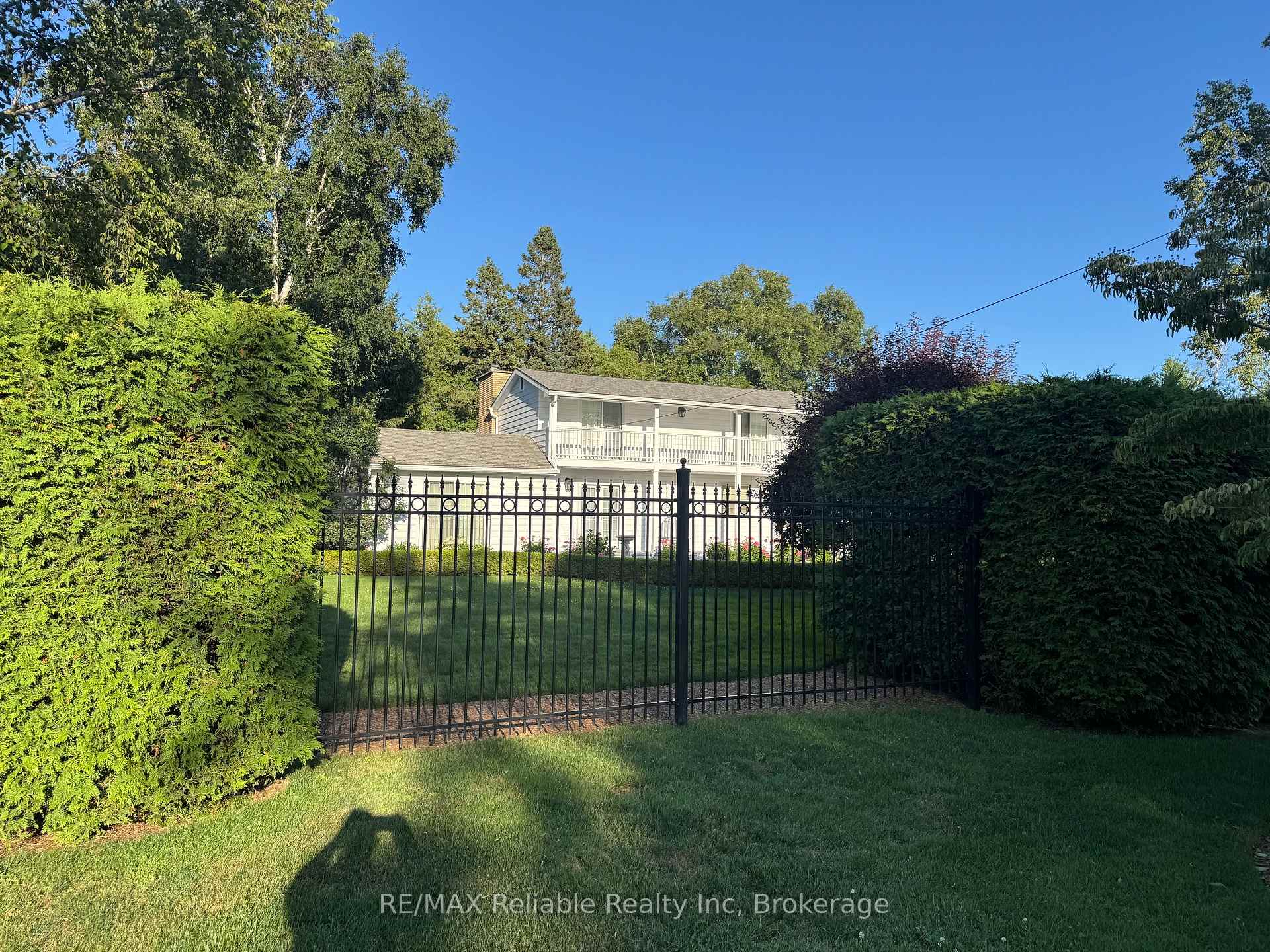 Photo 48 of 60 Tuyll Street, Bluewater, Bayfield — HOMEH
