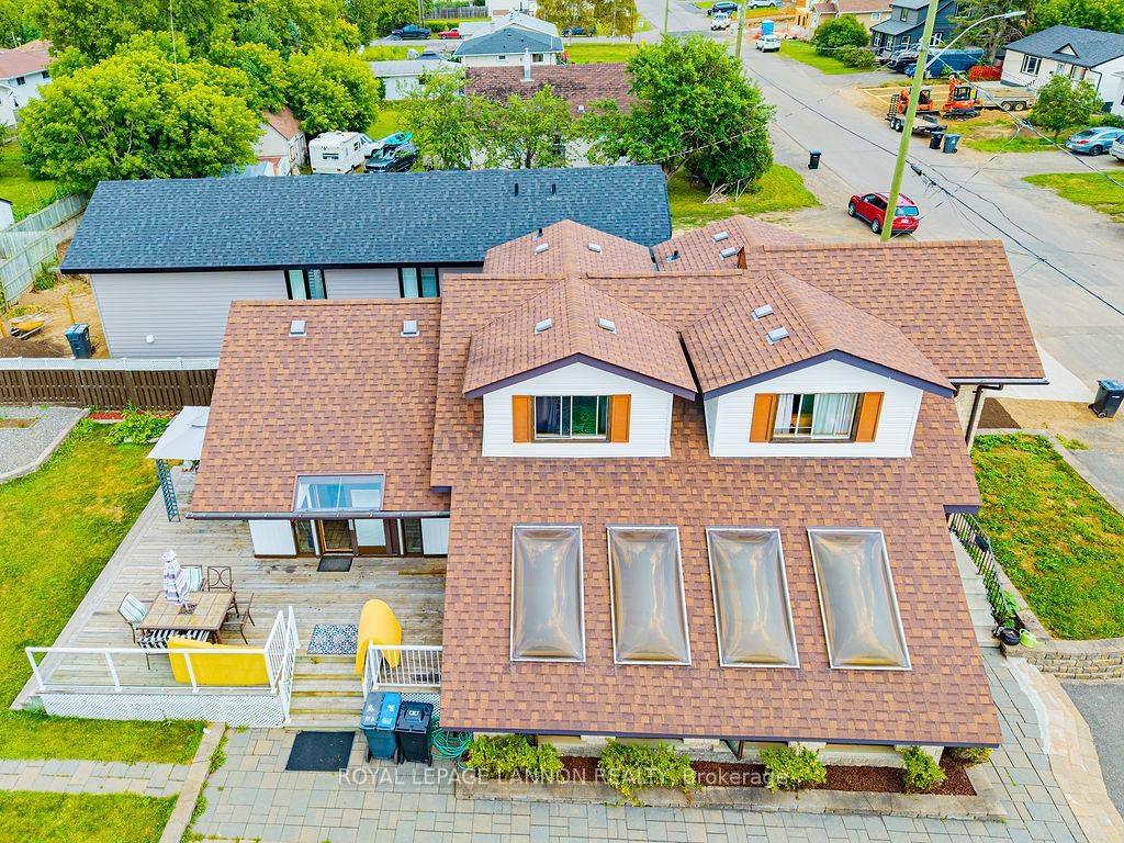 Photo 3 of 88 Carl Ave., Thunder Bay, John Street North — HOMEH