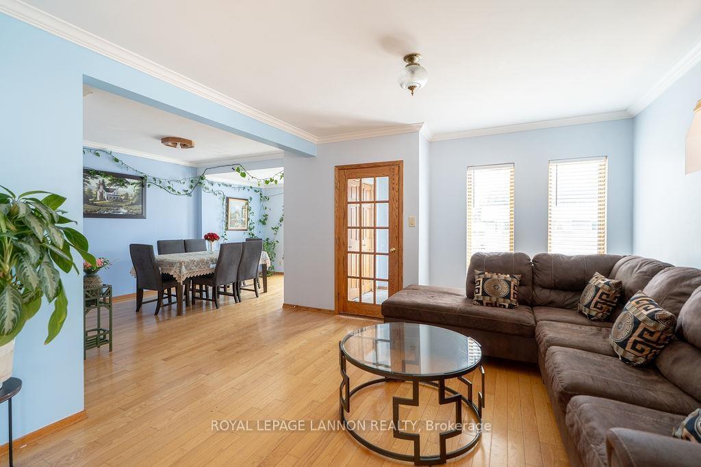 Photo 5 of 88 Carl Ave., Thunder Bay, John Street North — HOMEH