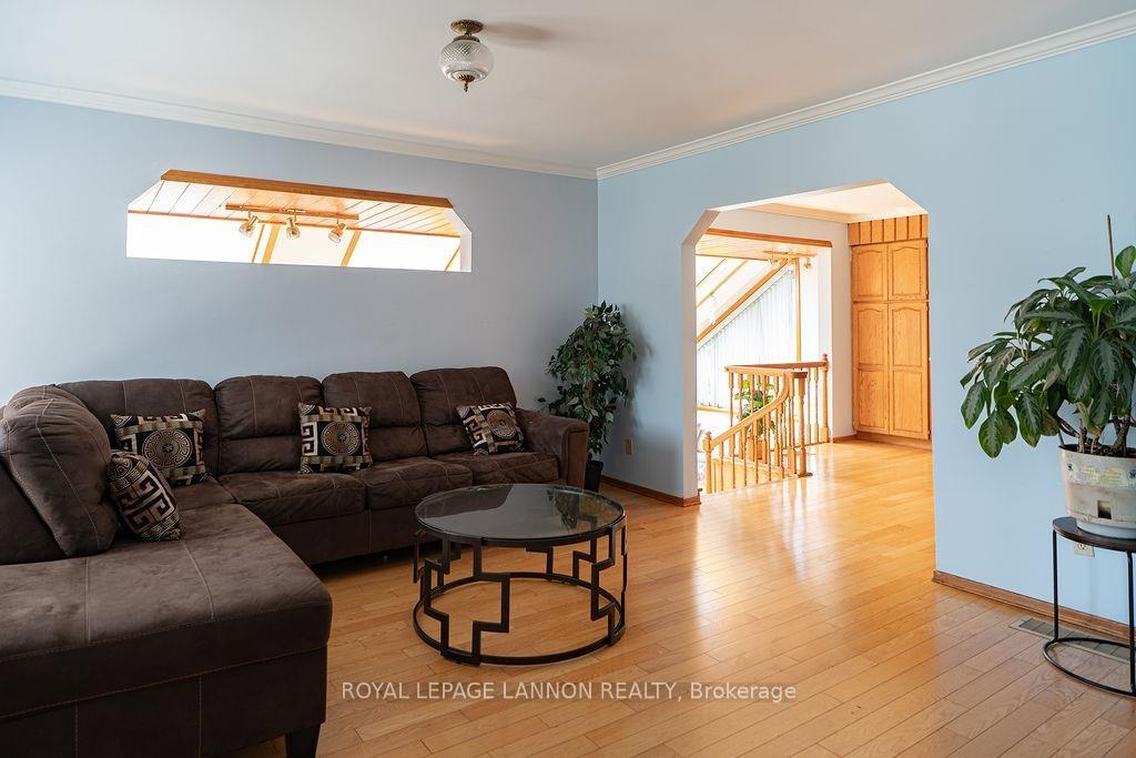 Photo 6 of 88 Carl Ave., Thunder Bay, John Street North — HOMEH