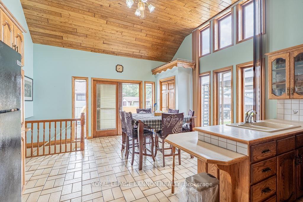 Photo 12 of 88 Carl Ave., Thunder Bay, John Street North — HOMEH