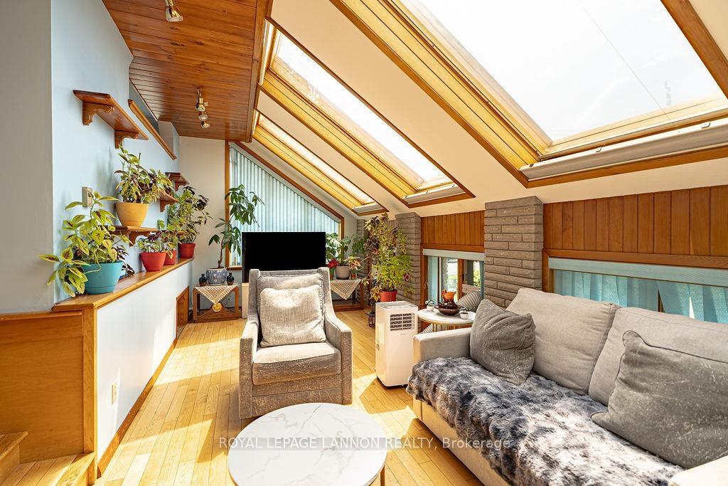 Photo 26 of 88 Carl Ave., Thunder Bay, John Street North — HOMEH