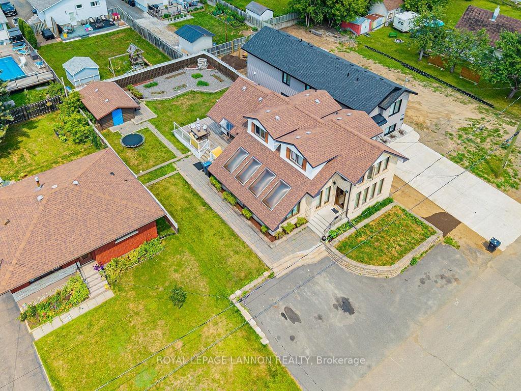 Photo 39 of 88 Carl Ave., Thunder Bay, John Street North — HOMEH