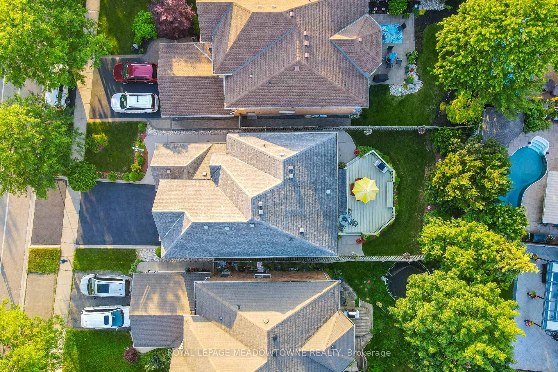 Photo 4 of 82 Miller Drive, Halton Hills, Georgetown — HOMEH