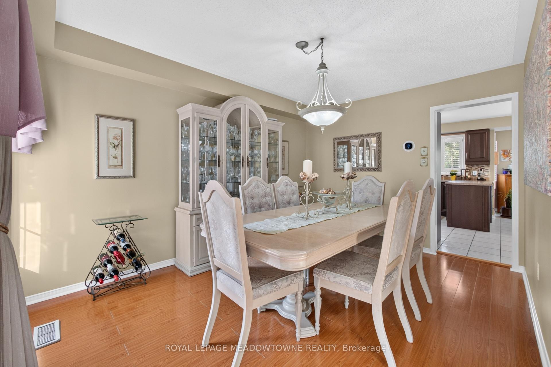 Photo 14 of 82 Miller Drive, Halton Hills, Georgetown — HOMEH