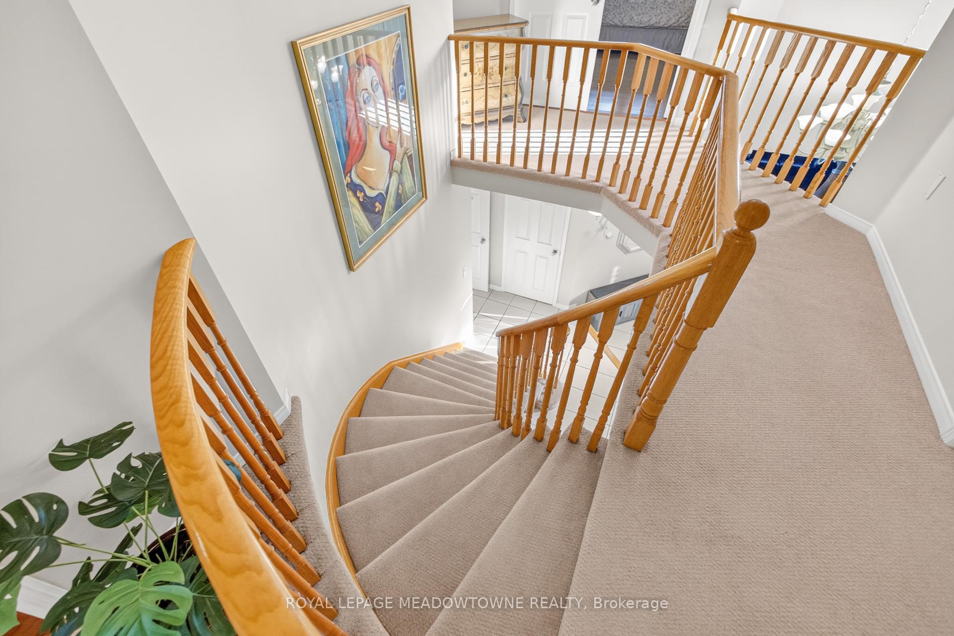 Photo 24 of 82 Miller Drive, Halton Hills, Georgetown — HOMEH
