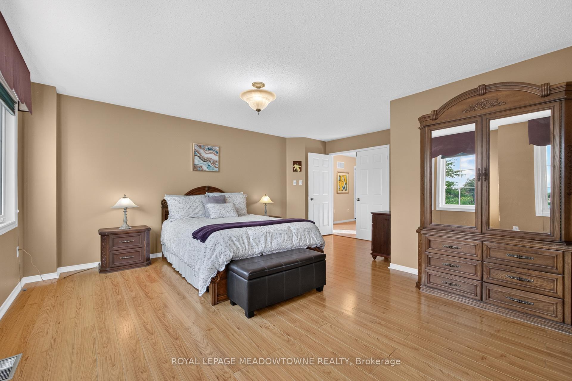 Photo 26 of 82 Miller Drive, Halton Hills, Georgetown — HOMEH