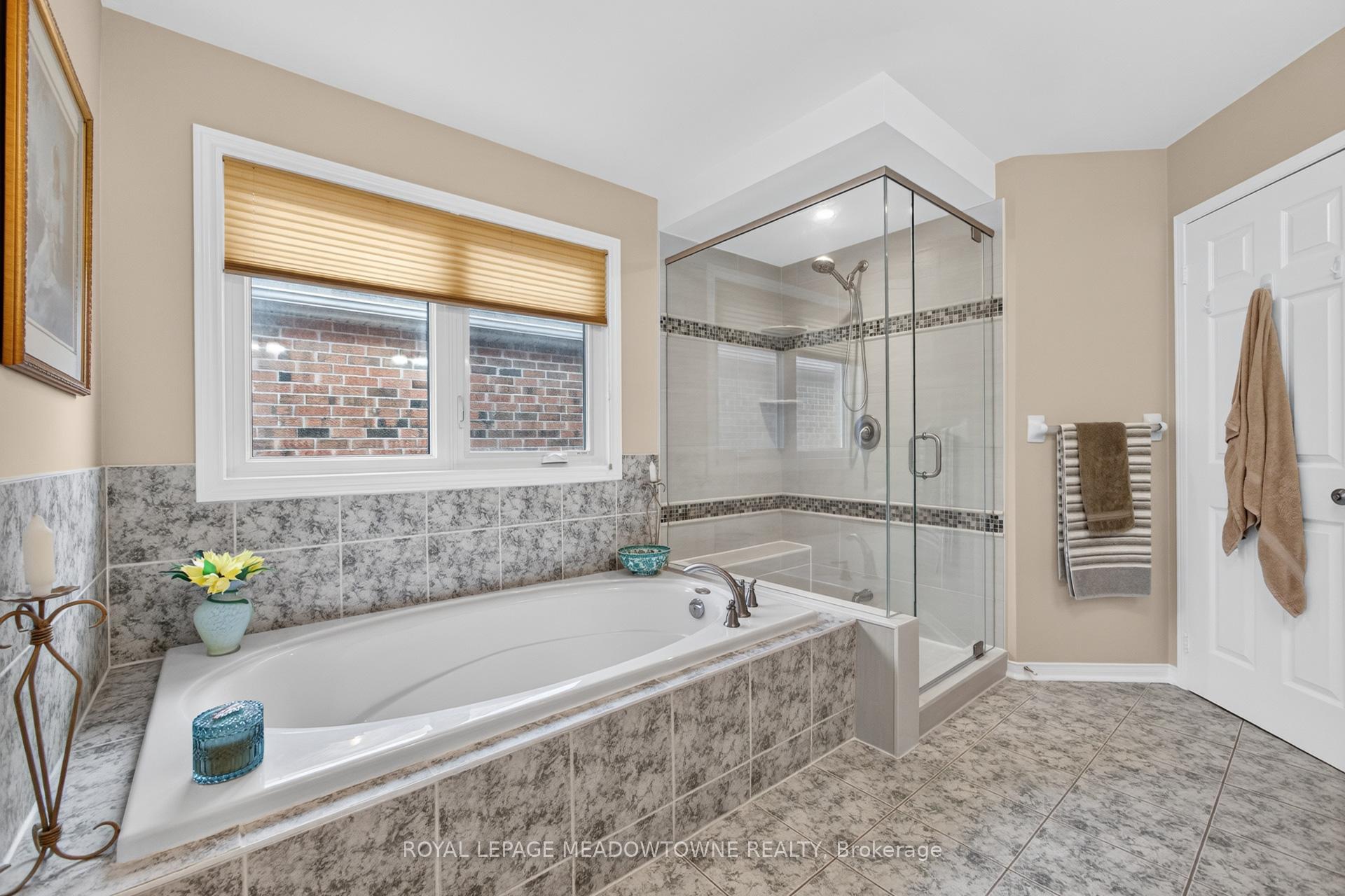 Photo 28 of 82 Miller Drive, Halton Hills, Georgetown — HOMEH