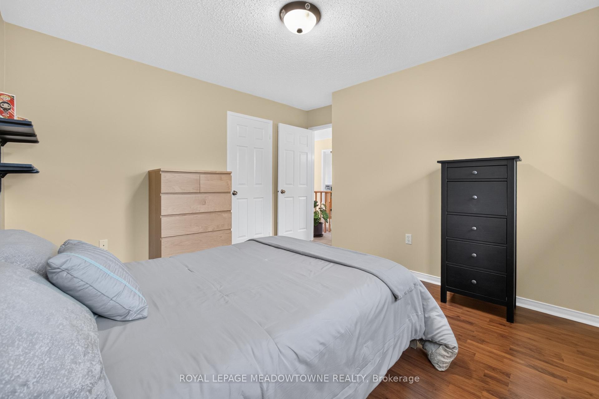 Photo 32 of 82 Miller Drive, Halton Hills, Georgetown — HOMEH