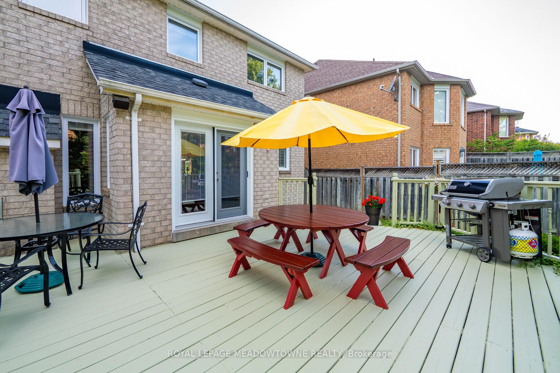 Photo 39 of 82 Miller Drive, Halton Hills, Georgetown — HOMEH