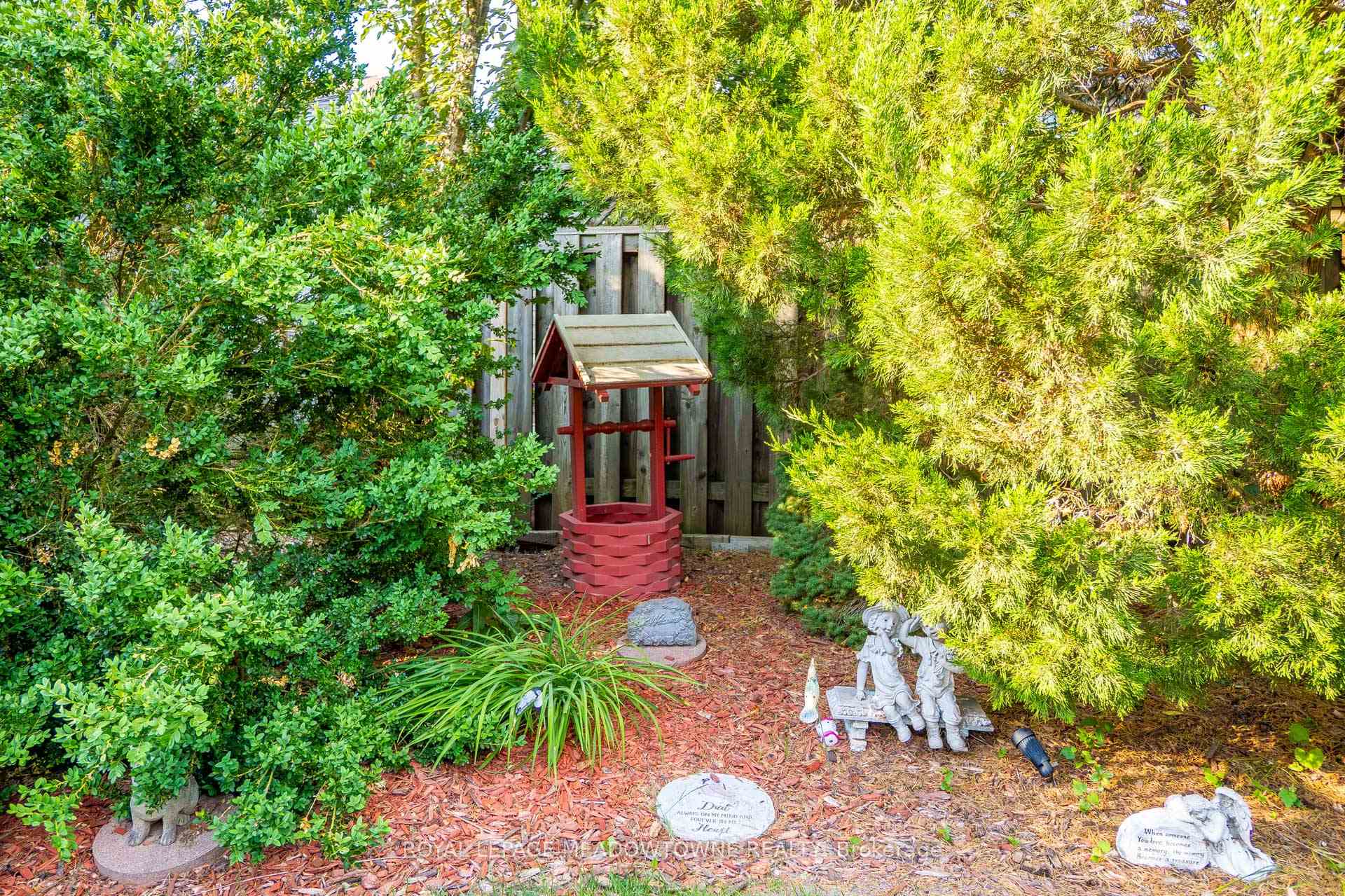 Photo 43 of 82 Miller Drive, Halton Hills, Georgetown — HOMEH