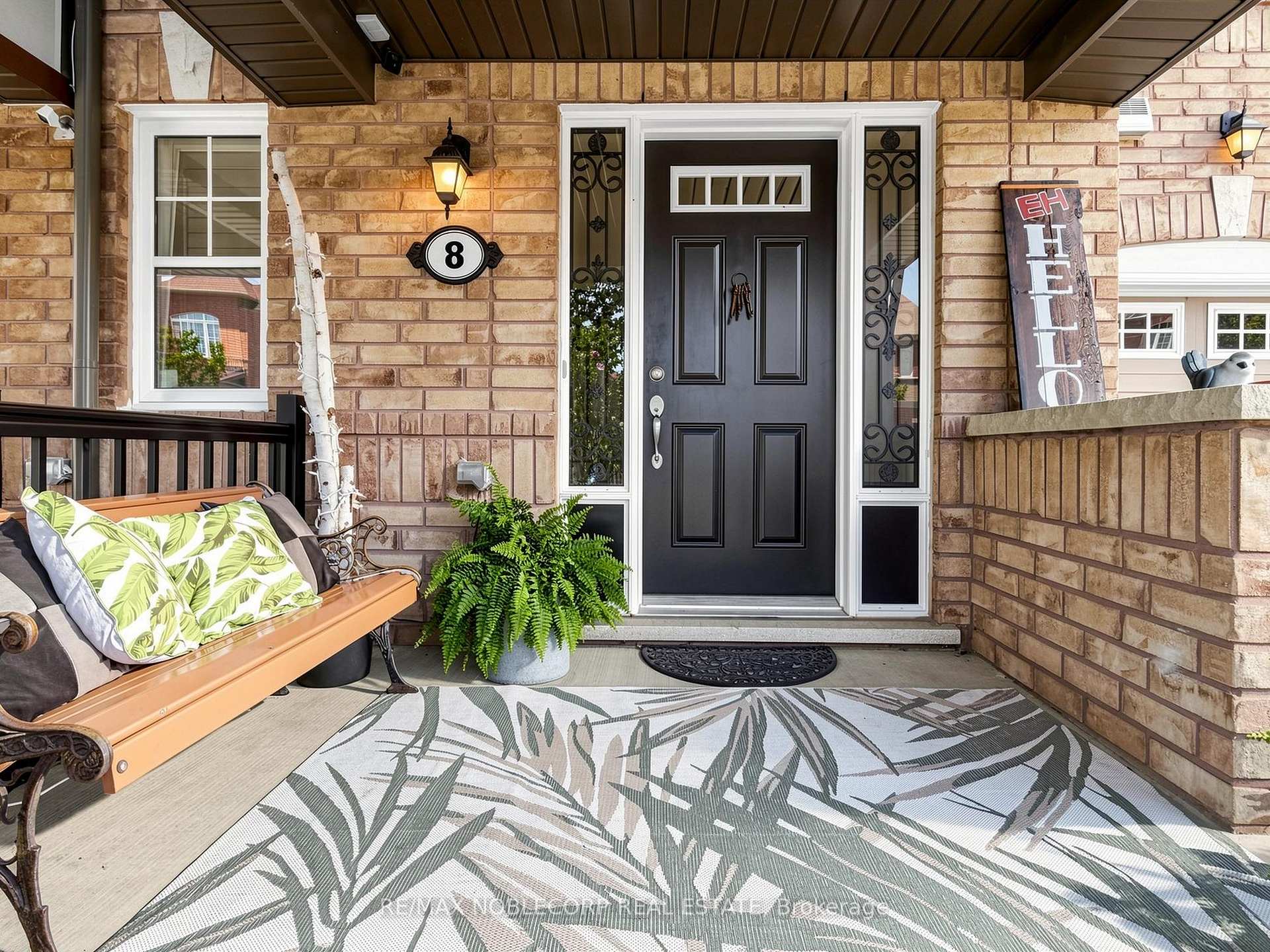 Photo 4 of 8 Deancrest Road, Brampton, Northwest Brampton — HOMEH