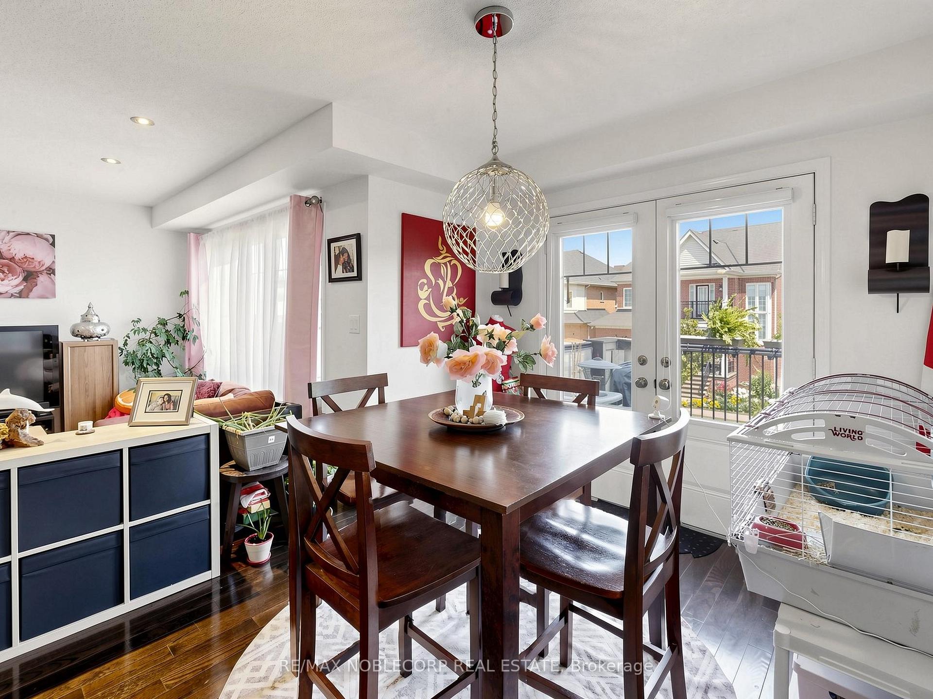 Photo 12 of 8 Deancrest Road, Brampton, Northwest Brampton — HOMEH