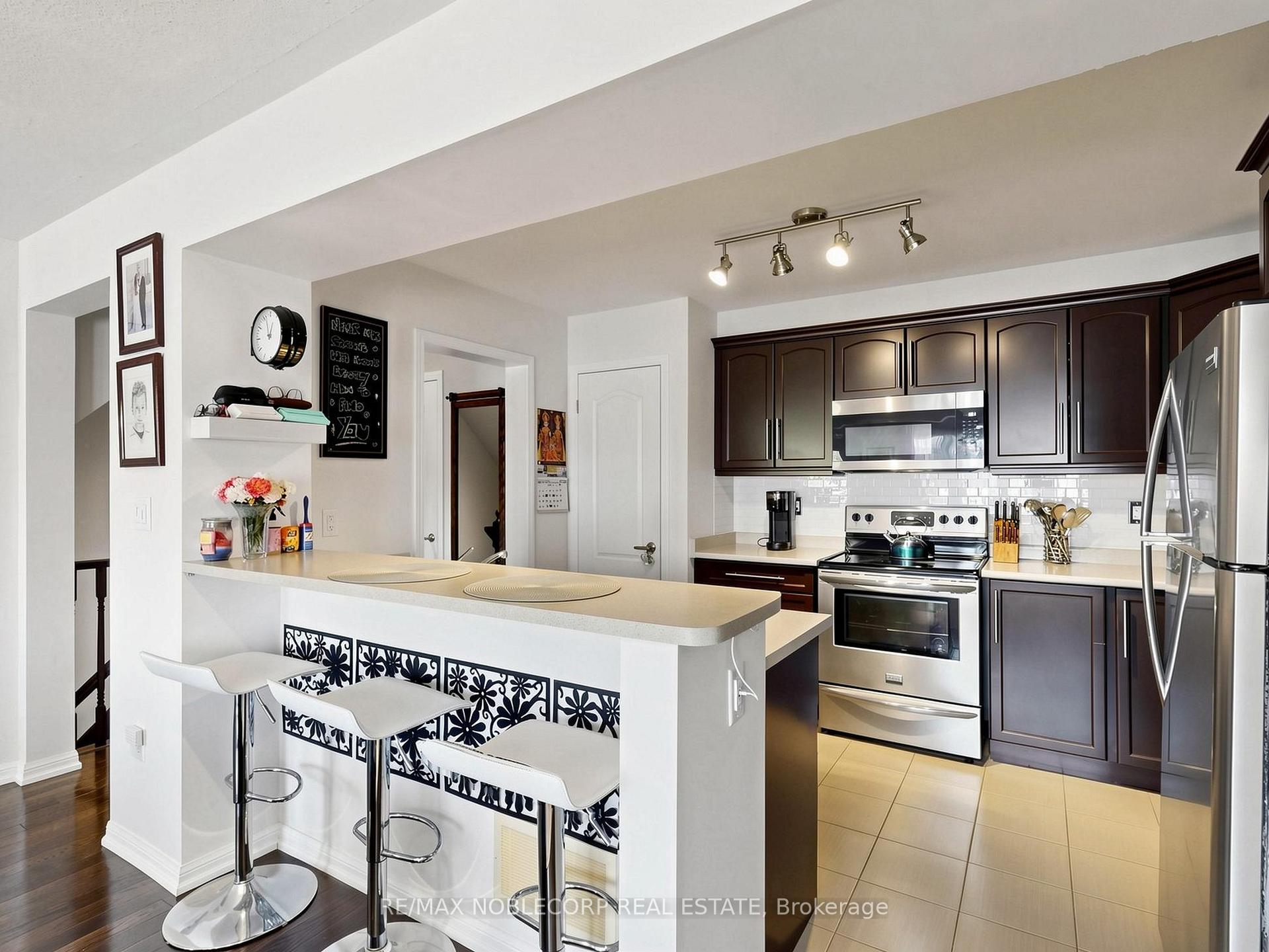 Photo 15 of 8 Deancrest Road, Brampton, Northwest Brampton — HOMEH