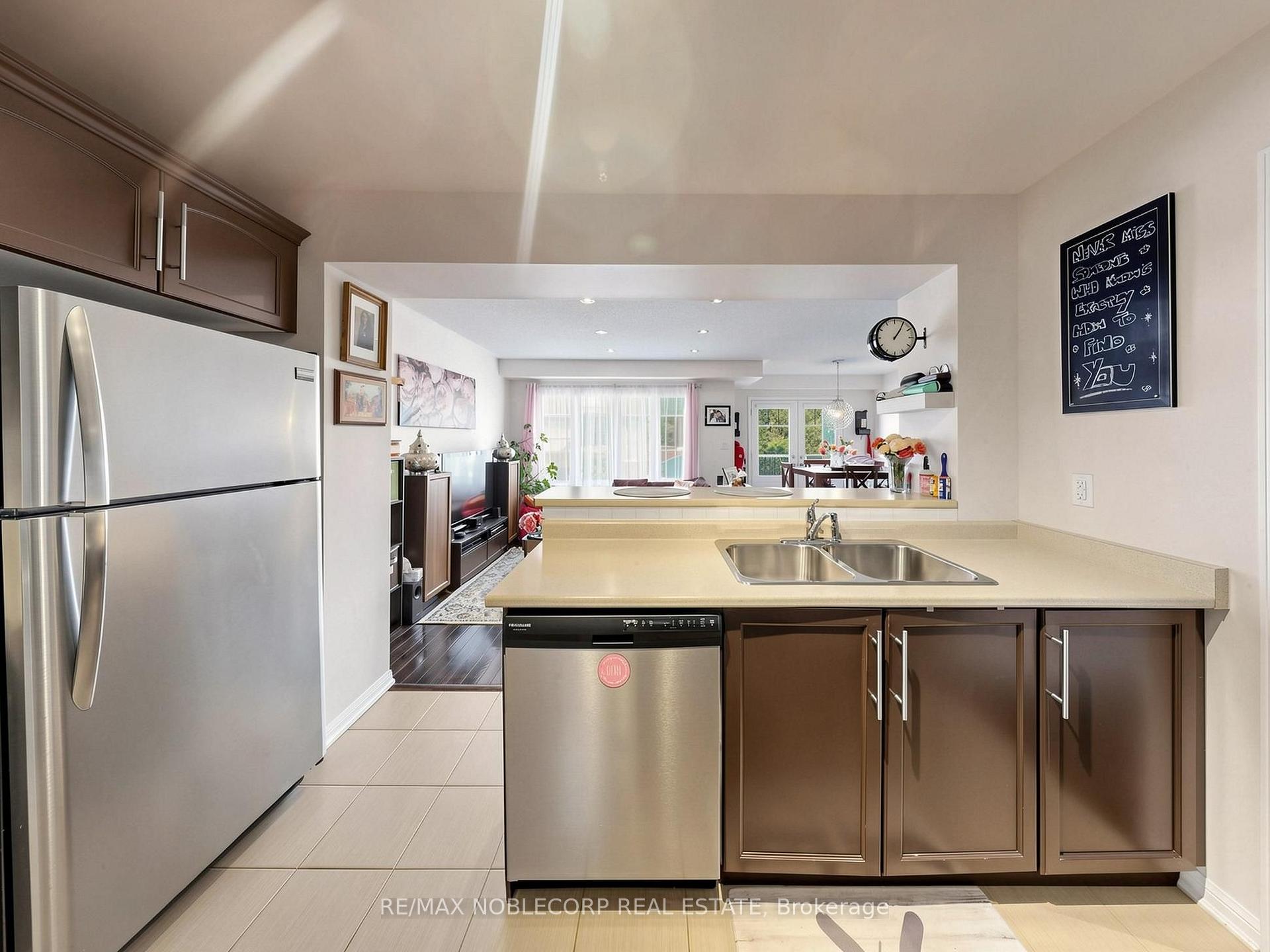 Photo 17 of 8 Deancrest Road, Brampton, Northwest Brampton — HOMEH