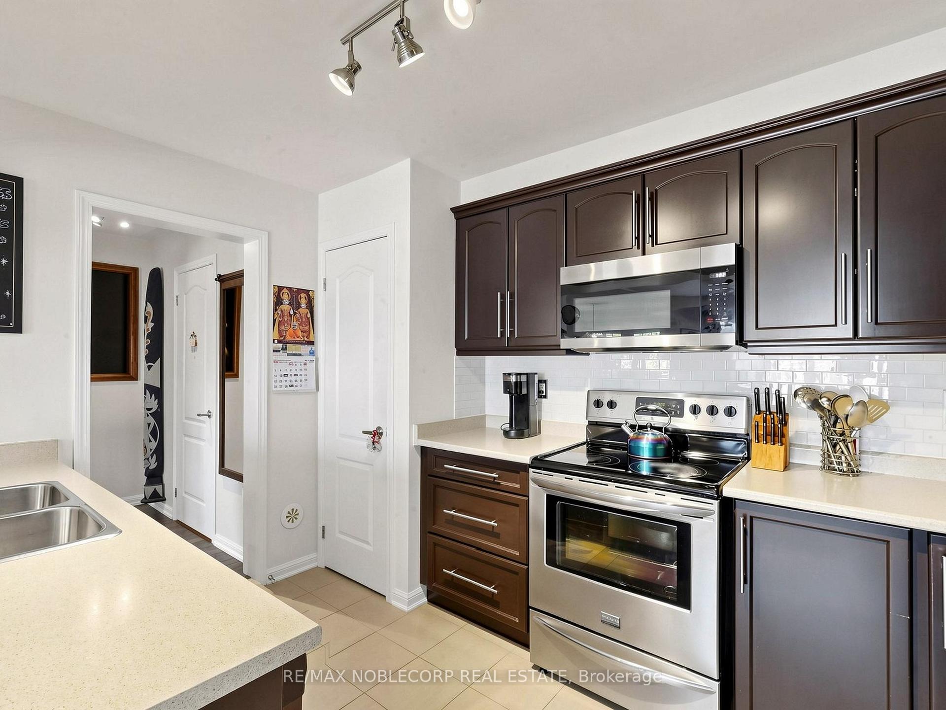 Photo 19 of 8 Deancrest Road, Brampton, Northwest Brampton — HOMEH