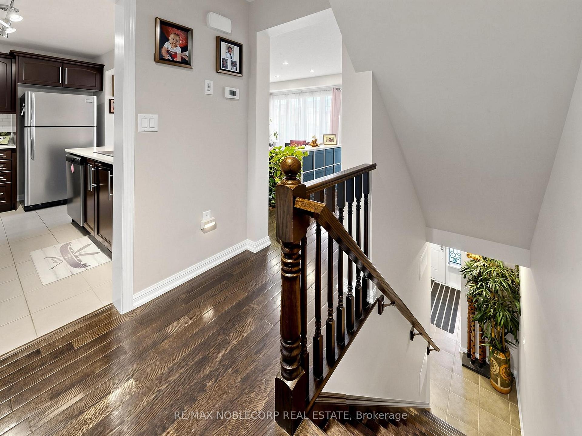 Photo 37 of 8 Deancrest Road, Brampton, Northwest Brampton — HOMEH
