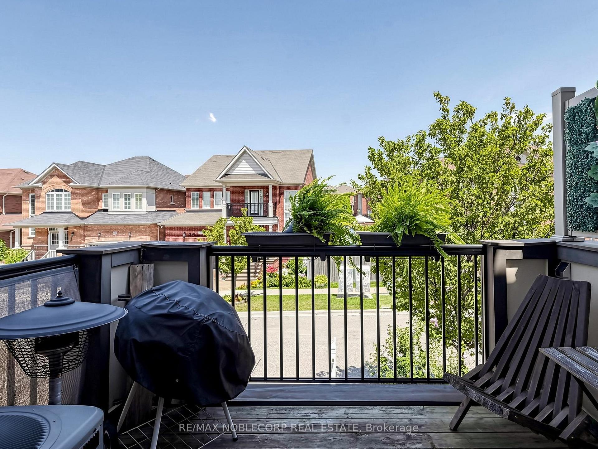 Photo 43 of 8 Deancrest Road, Brampton, Northwest Brampton — HOMEH