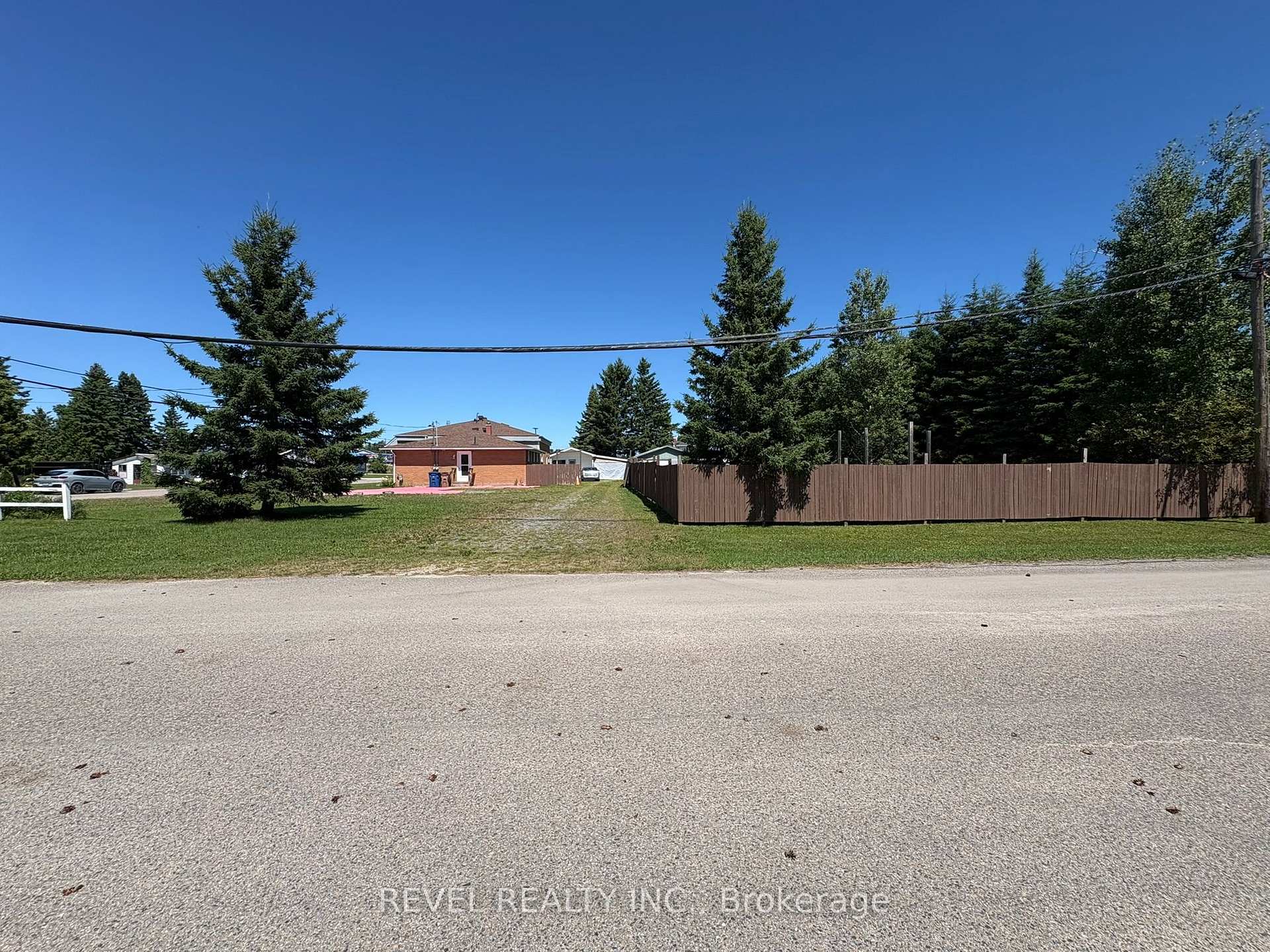 Photo 4 of Unit Fauquier, 21 Jacques Avenue, Kapuskasing, Fauquier — HOMEH