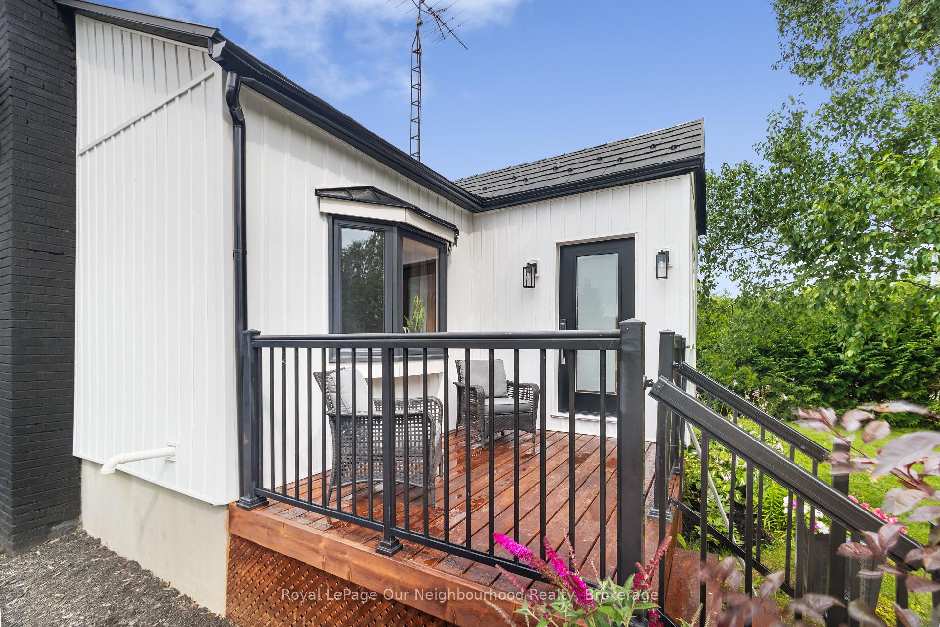 Photo 2 of 1397 Ontario Street, Cobourg — HOMEH