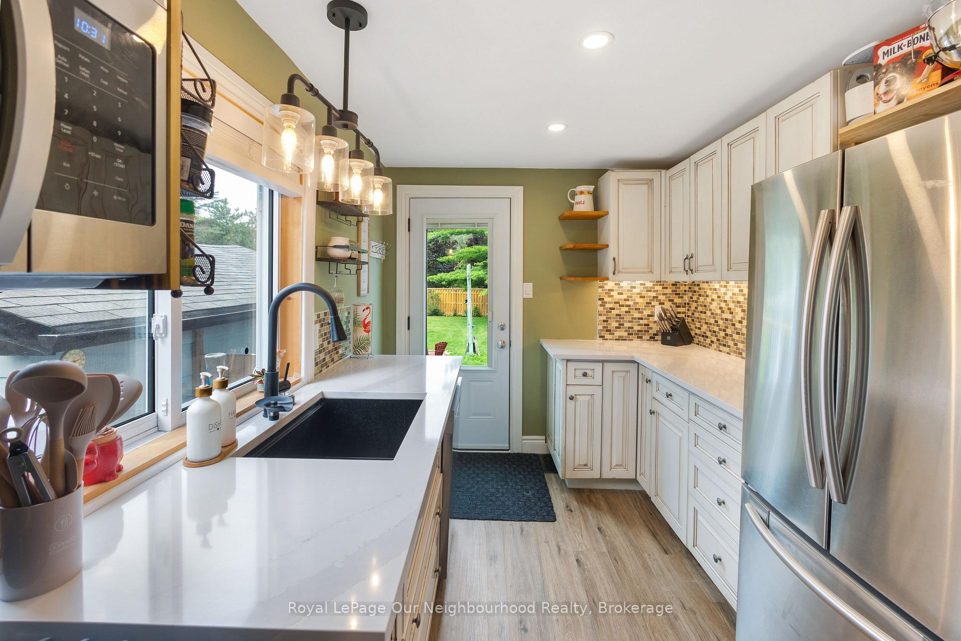 Photo 4 of 1397 Ontario Street, Cobourg — HOMEH