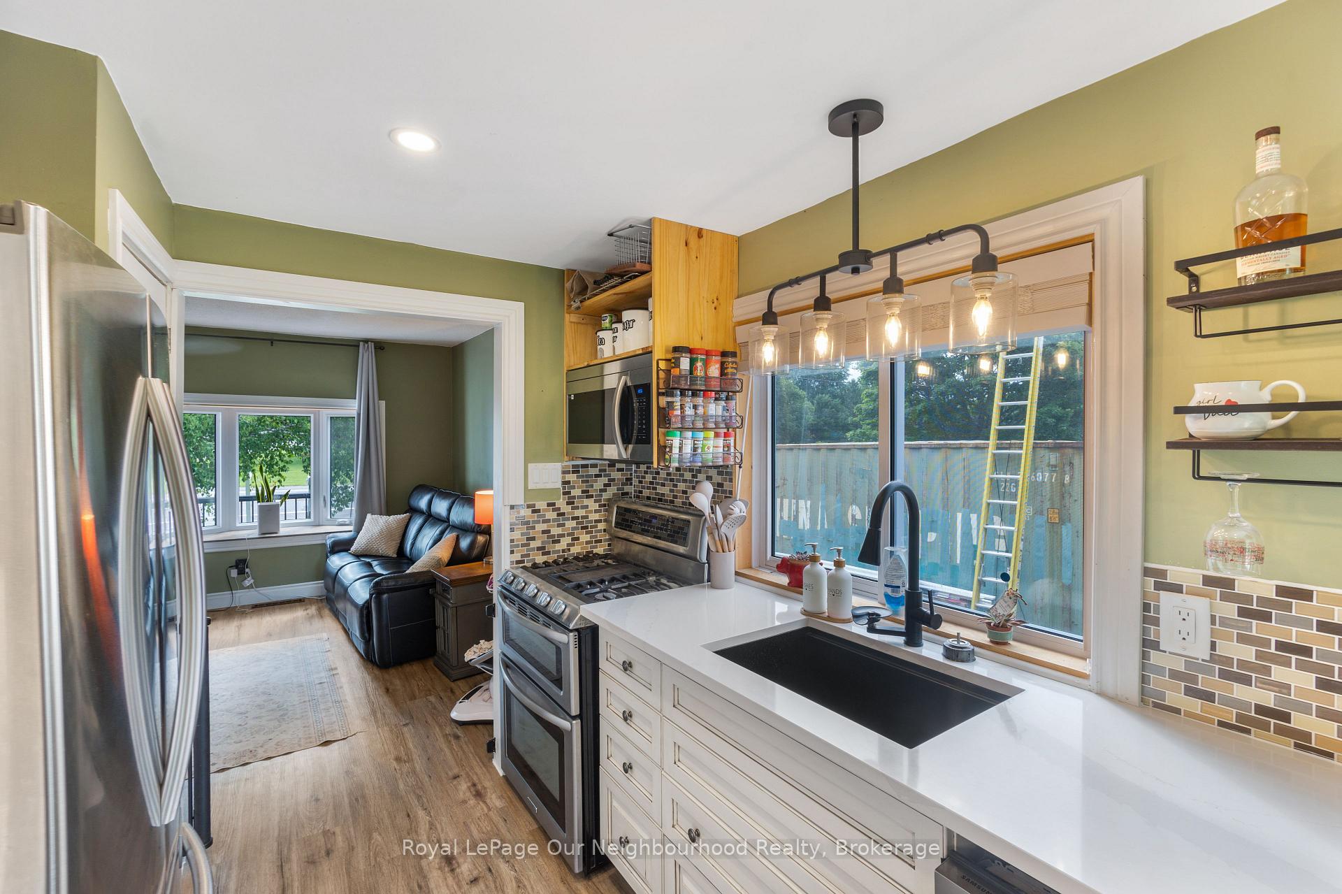 Photo 6 of 1397 Ontario Street, Cobourg — HOMEH