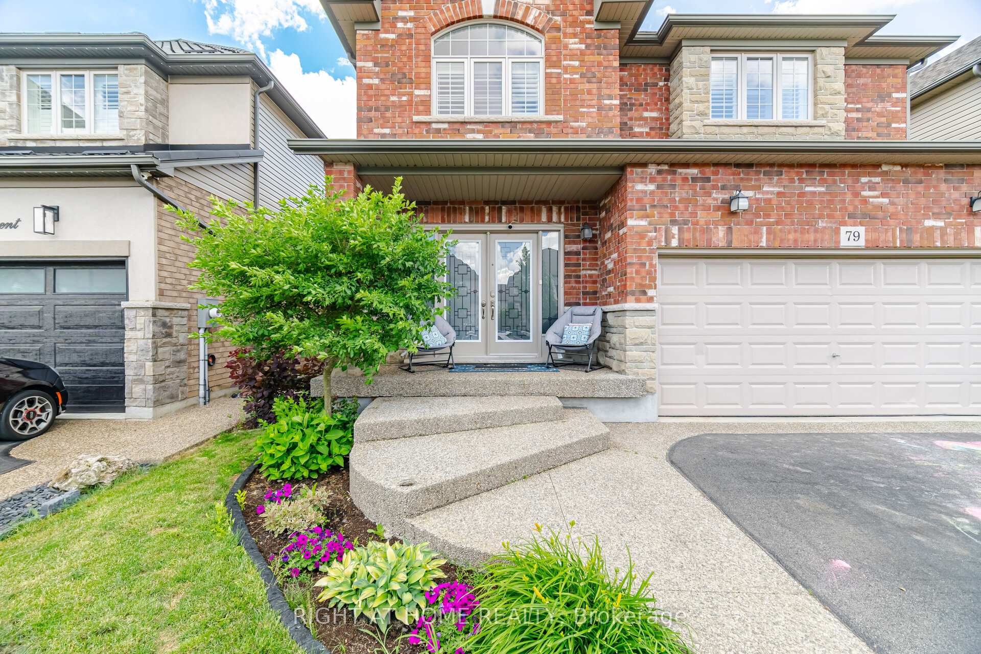 Photo 5 of 79 Garinger Crescent, Hamilton, Binbrook — HOMEH