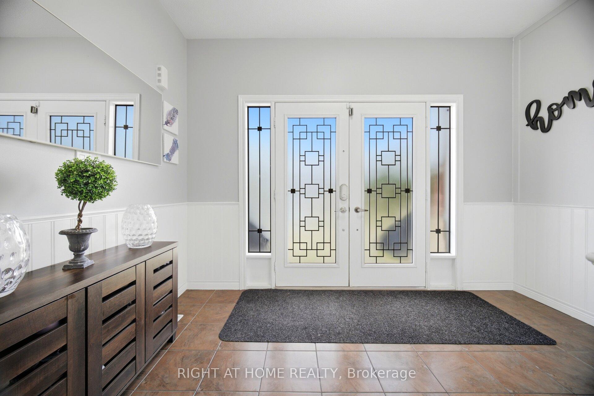 Photo 6 of 79 Garinger Crescent, Hamilton, Binbrook — HOMEH