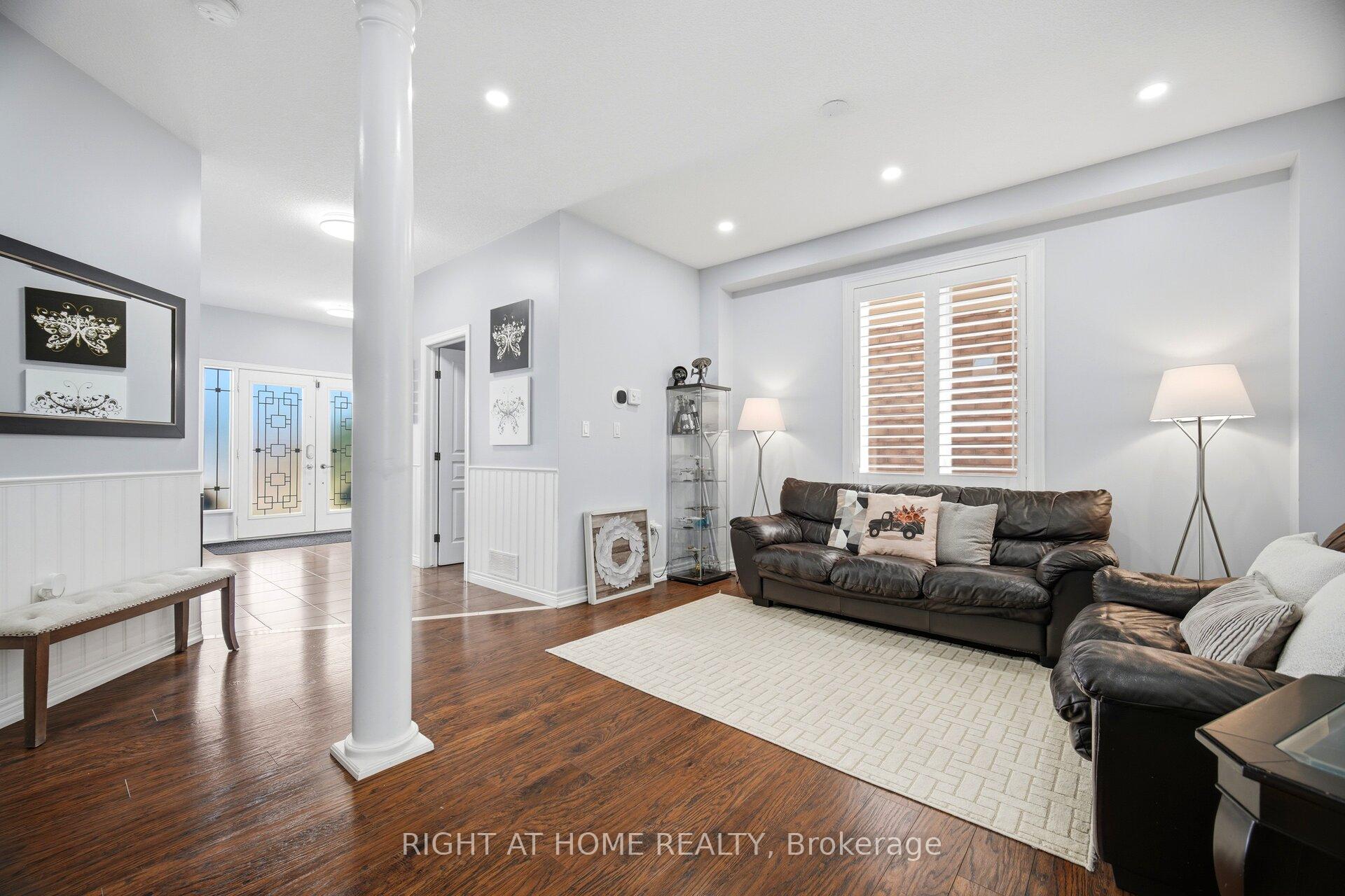 Photo 8 of 79 Garinger Crescent, Hamilton, Binbrook — HOMEH