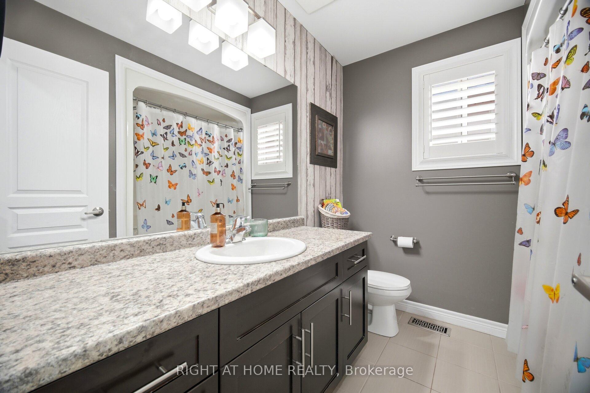 Photo 31 of 79 Garinger Crescent, Hamilton, Binbrook — HOMEH