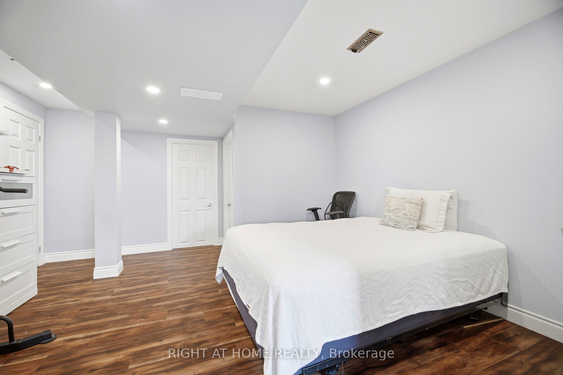 Photo 39 of 79 Garinger Crescent, Hamilton, Binbrook — HOMEH