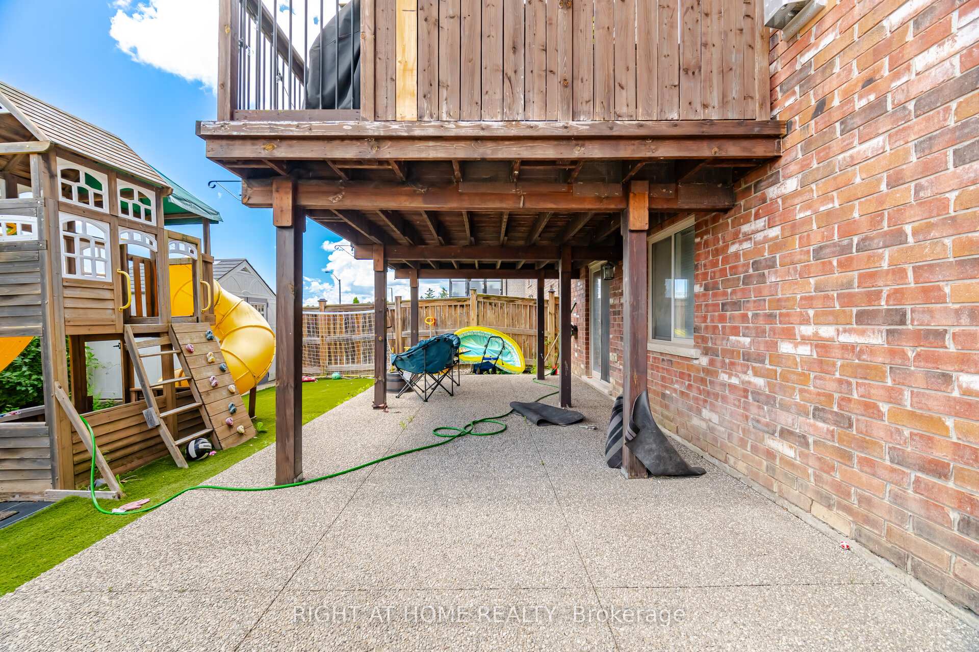 Photo 42 of 79 Garinger Crescent, Hamilton, Binbrook — HOMEH
