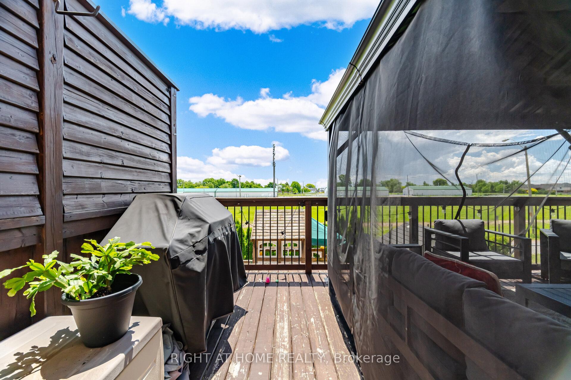 Photo 48 of 79 Garinger Crescent, Hamilton, Binbrook — HOMEH