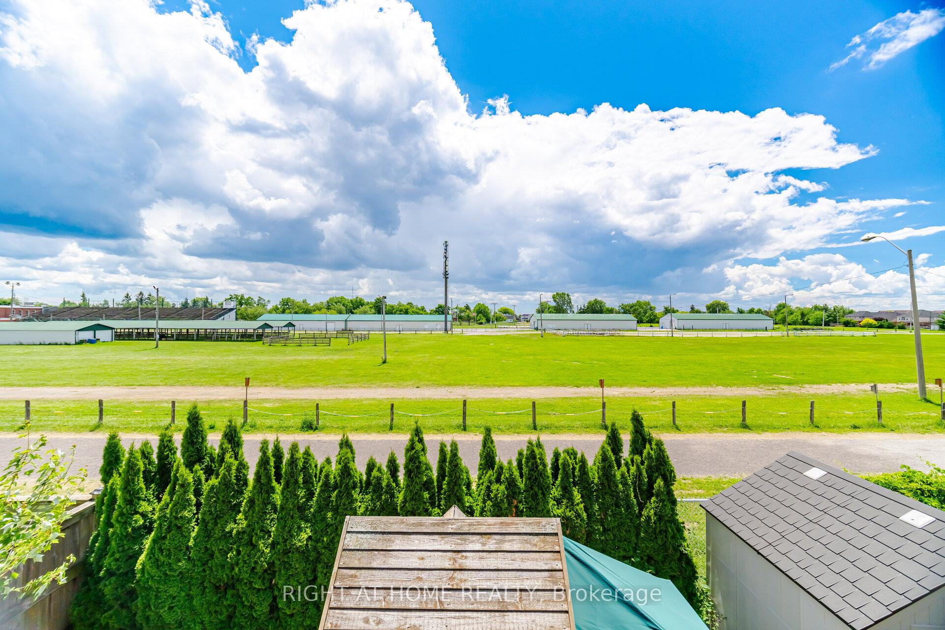 Photo 49 of 79 Garinger Crescent, Hamilton, Binbrook — HOMEH