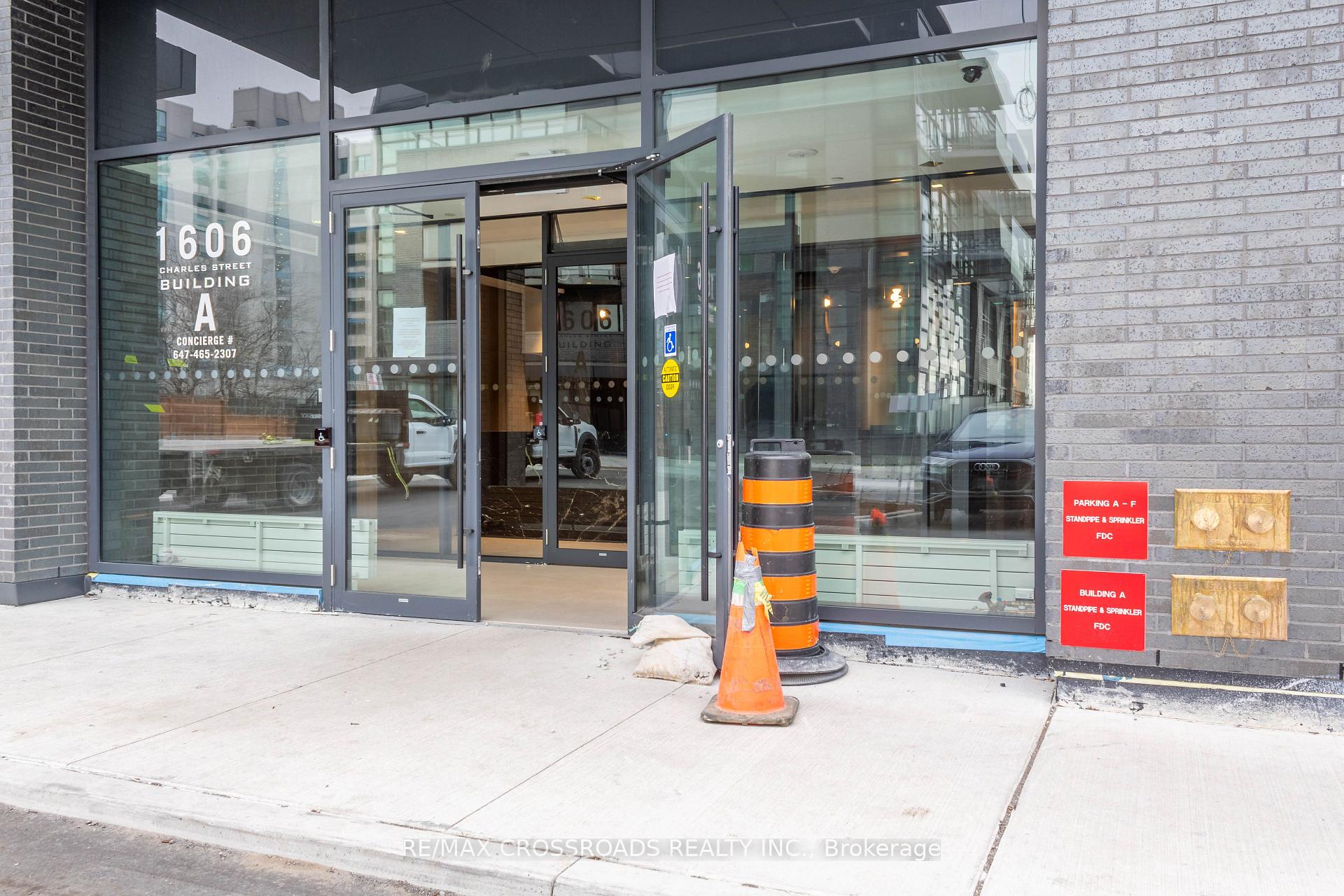 Photo of Unit 205, 1606 Charles Street