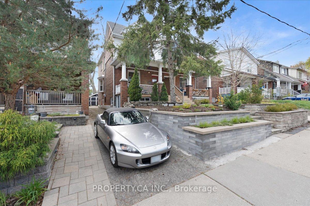 Photo 3 of 44 Beach View Crescent, Toronto, Woodbine Corridor — HOMEH