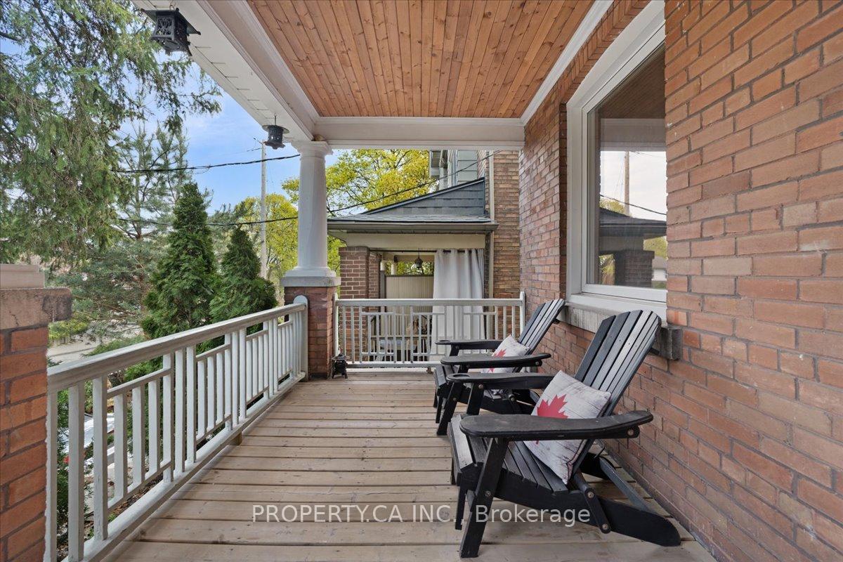 Photo 4 of 44 Beach View Crescent, Toronto, Woodbine Corridor — HOMEH