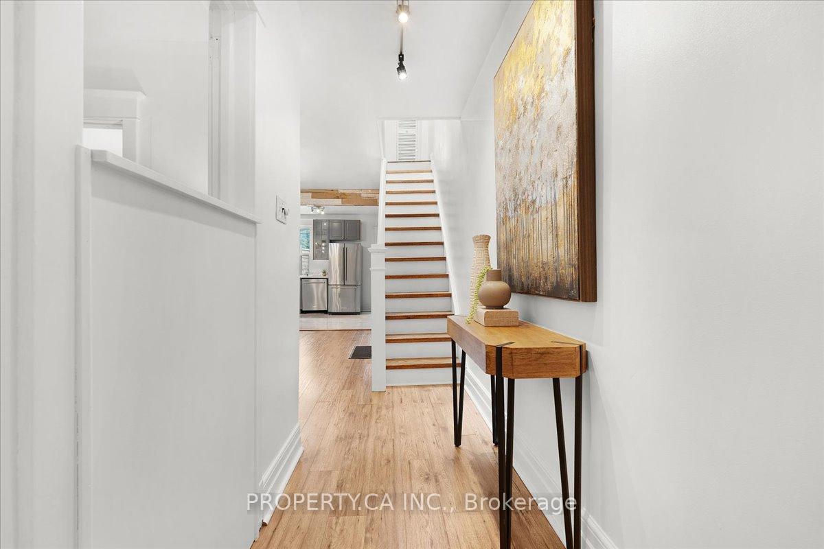 Photo 7 of 44 Beach View Crescent, Toronto, Woodbine Corridor — HOMEH