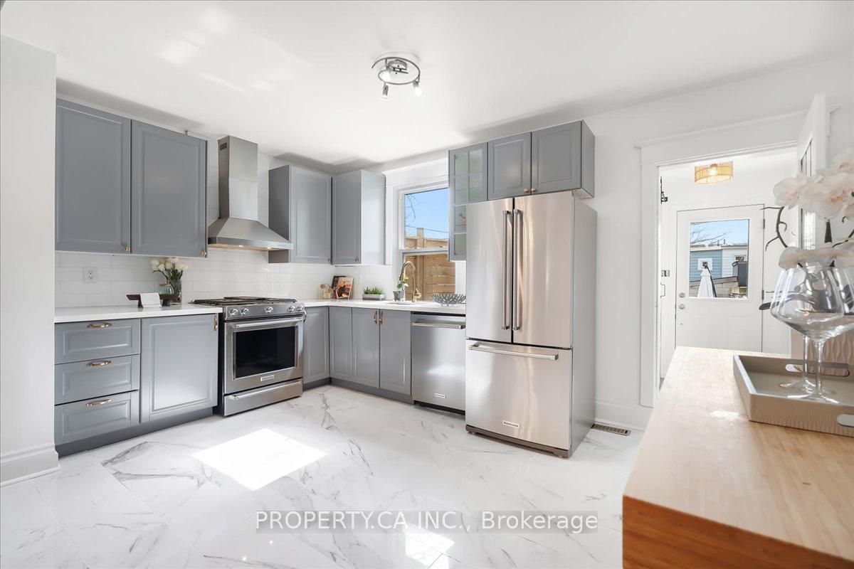 Photo 14 of 44 Beach View Crescent, Toronto, Woodbine Corridor — HOMEH
