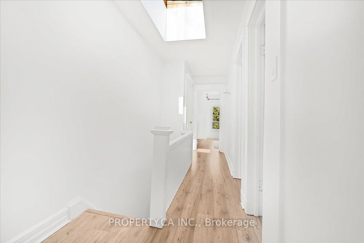 Photo 21 of 44 Beach View Crescent, Toronto, Woodbine Corridor — HOMEH