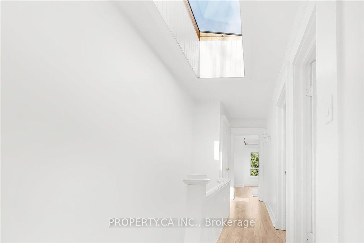 Photo 22 of 44 Beach View Crescent, Toronto, Woodbine Corridor — HOMEH